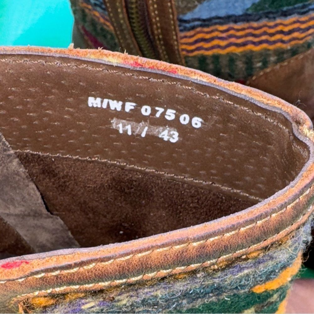 Börn Brown Leather Southwest Fabric Aztec lo boot 
Size zip sz 11 - Picture 2 of 9